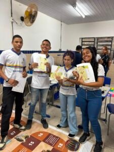 PELD Catimbau e RABECA levam a biodiversidade da Caatinga para escola no Ibura